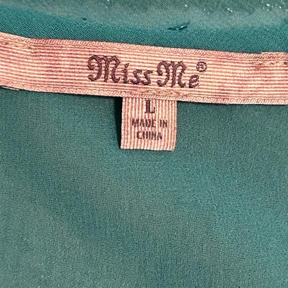 MISS ME LACE BEADED TOP - Picture 3 of 3